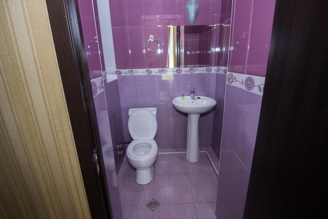 Tbili House Hotel Tbilisi Buitenkant foto