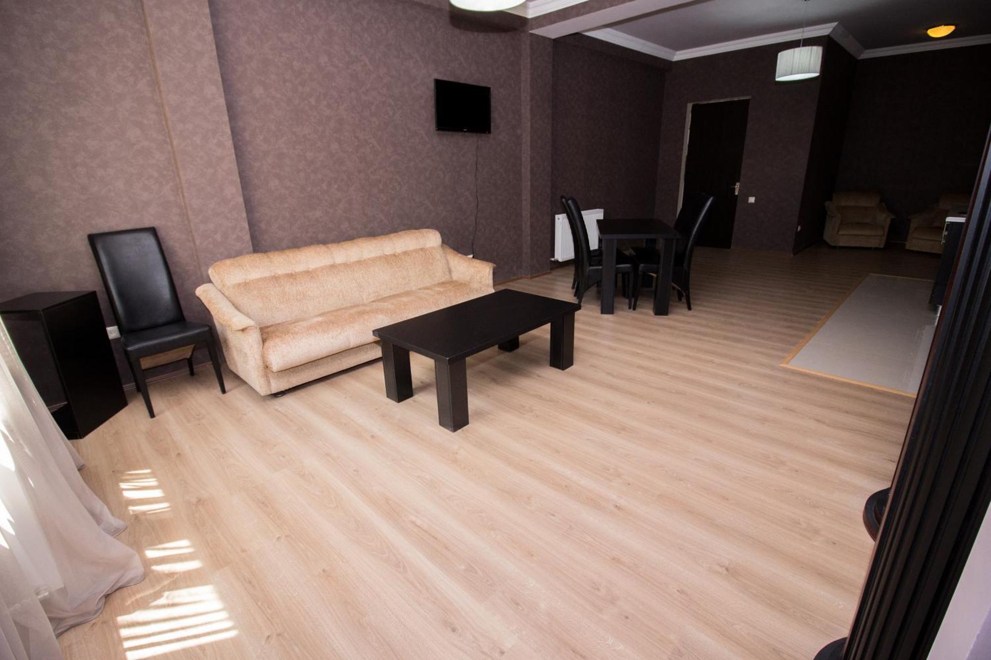 Tbili House Hotel Tbilisi Buitenkant foto