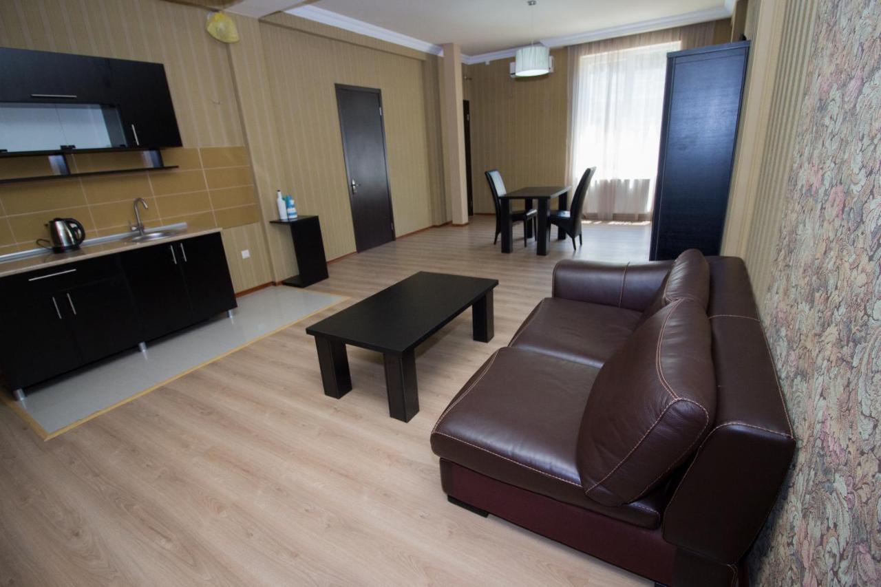 Tbili House Hotel Tbilisi Buitenkant foto