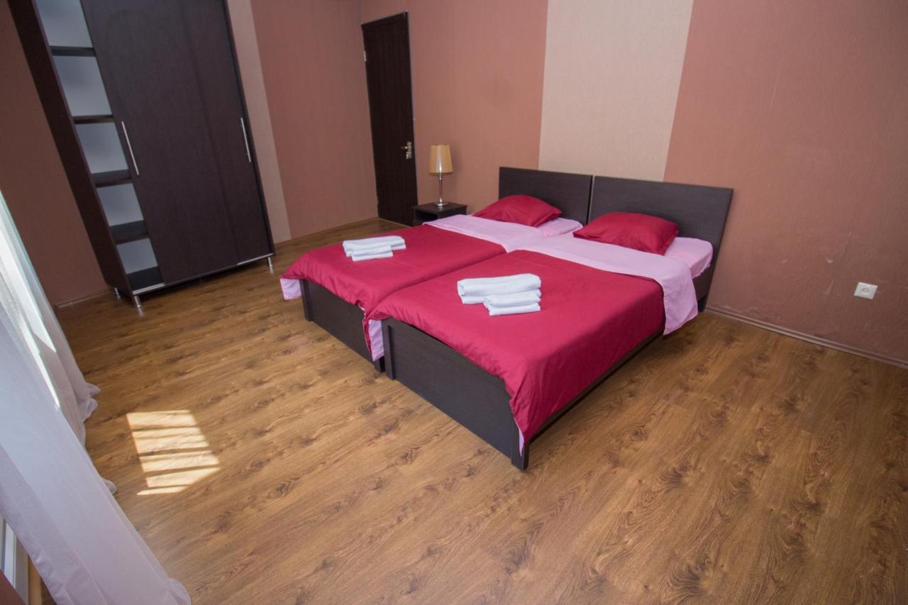 Tbili House Hotel Tbilisi Buitenkant foto