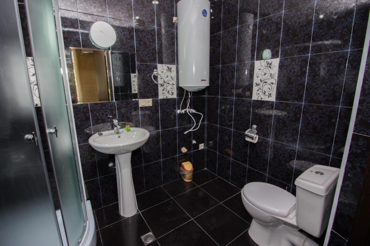 Tbili House Hotel Tbilisi Buitenkant foto
