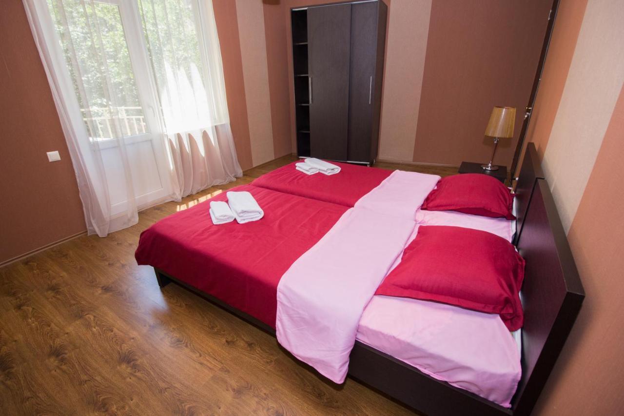 Tbili House Hotel Tbilisi Buitenkant foto